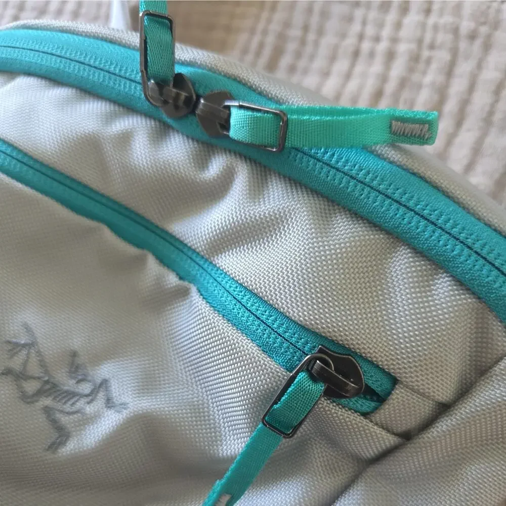 Arcteryx Maka 1 Waistpack Crossbody Bag Belt Gray Teal Logo Fanny Pack Hiking